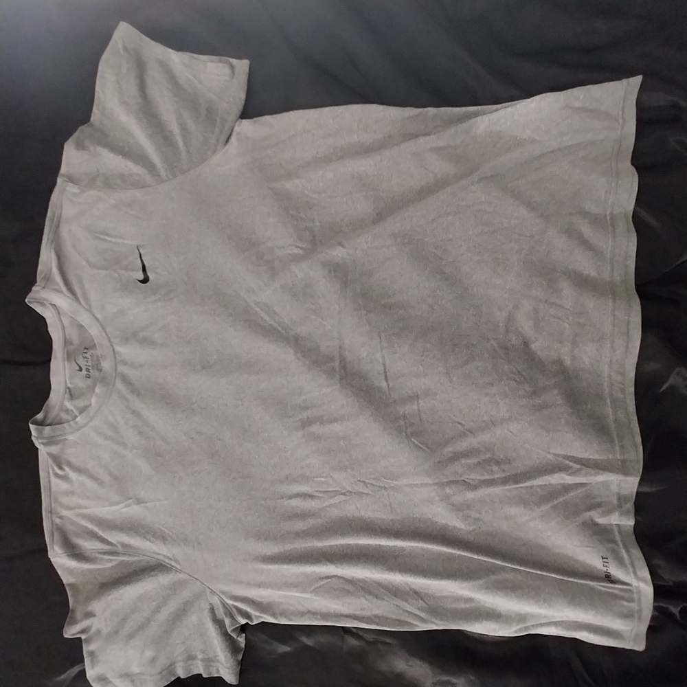 Nike Gray Short Sleeve Tee